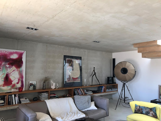 Beton-apparent-interieur-villa