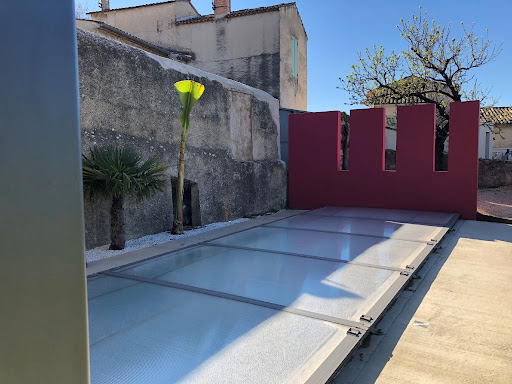 Chantier-construction-piscine-beton-arme-termine-3pconstruction-paca